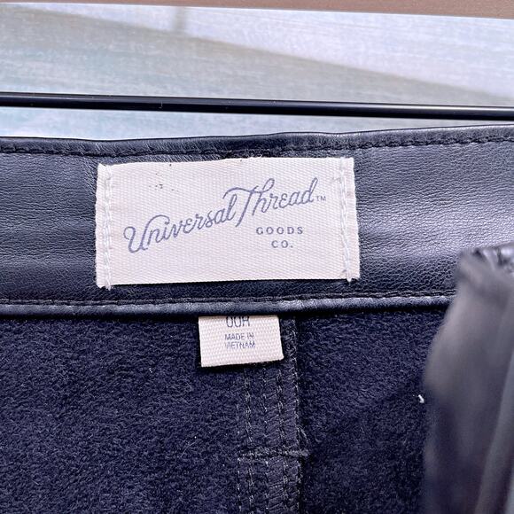 Universal Threads High Rise 90s Straight Leg Faux Leather Jeans Black Womens 00 - Picture 6 of 11